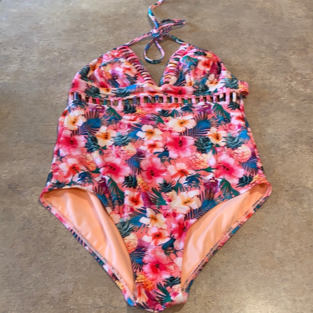 Women’s OP swimsuit size large